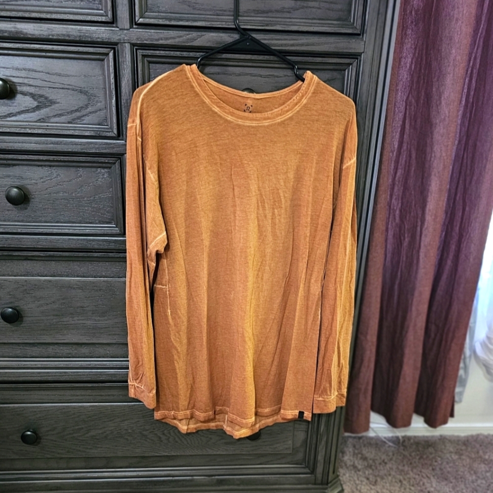 Lululemon long-sleeved shirt